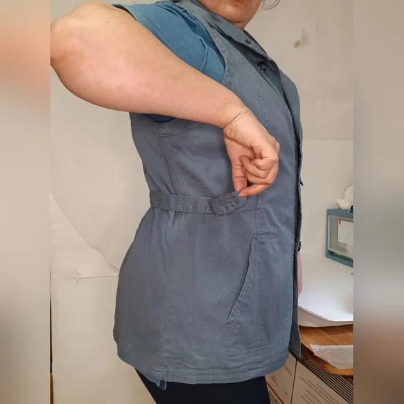 Hooded vest, Maurices size XL, new without tag. - Picture 11 of 17